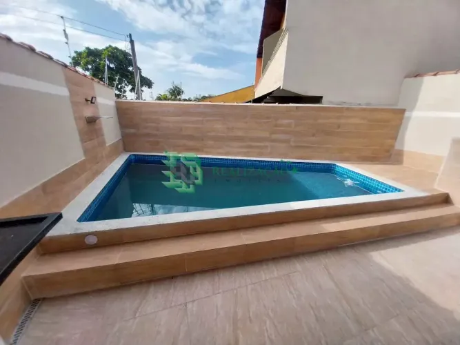 COM PISCINA,MONGAGUÁ