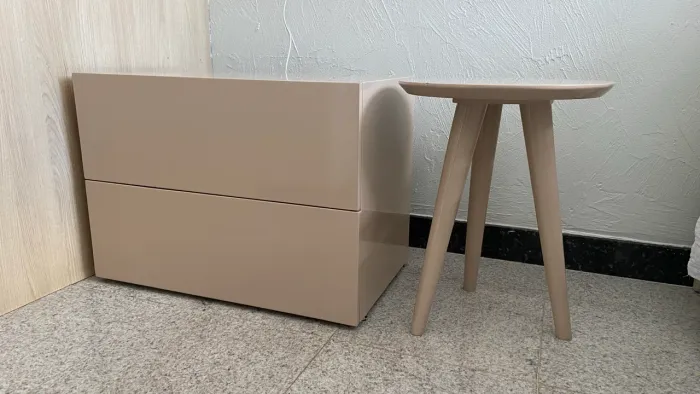Jogo de Mesas de Cabeceira Laqueadas - Design Moderno