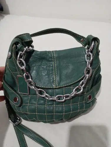 Bolsa Raphaella Booz Couro Verde Matelassê com Corrente - Impecável<br>