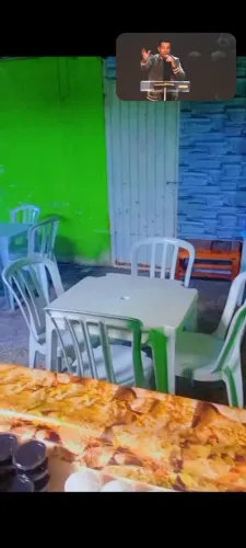 Mesa com cadeira 
