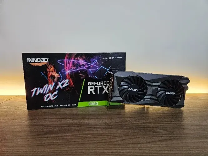 Placa de vídeo RTX 3060 INNO3D 12GB c/ LED branco - Usada em Excelente Estado!