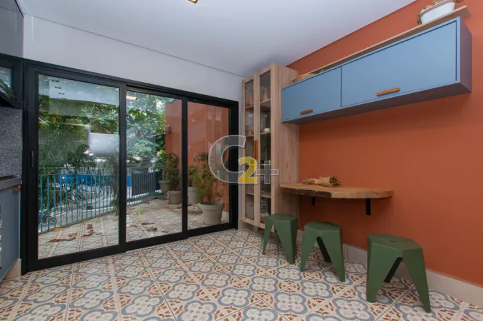Casa à venda na Vila Madalena com 3 suítes e 1 vaga de garagem