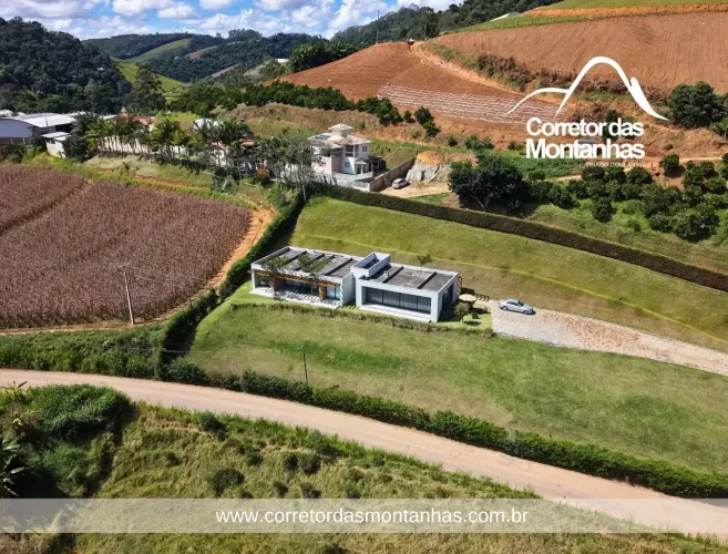 Pedra Azul Casa Porteira Fechada com Ponto de Pouso para Helicóptero para Comprar em Domi
