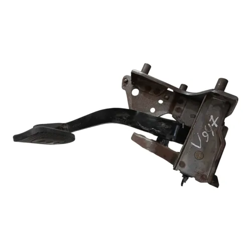 Pedal Freio Nissan Livina Xgear 1.8 16v 2009 A 2014
