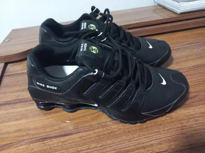 Tenis nike shox