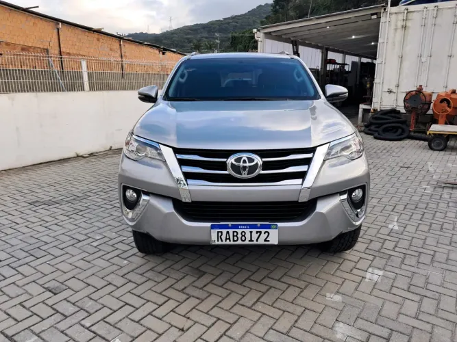 Toyota Hilux SW4 SRV 4X2 2.7 Flex 16V Aut. 2020