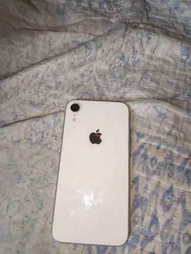 IPHONE XR semi novo, aberto para negociar