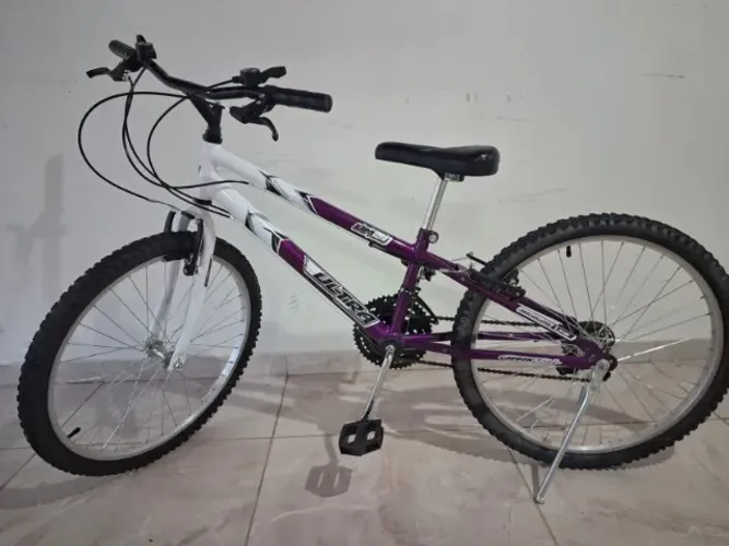 Bicicleta Aro 24 Ultra Bikes Feminina Bicolor 18 Marchas - praticamente NOVA