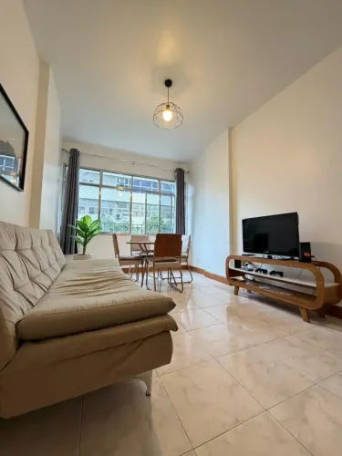 Imóvel para aluguel com 75 metros quadrados com 2 quartos em Copacabana - Rio de Janeiro -