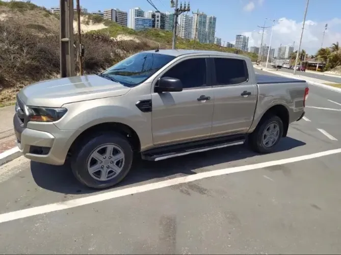 Ford Ranger XLS 2.5 16V 4X2 CD Flex 2017