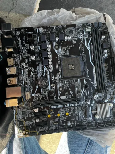 Asus a320m-k [NÃO SEI SE ESTA PEGANDO, PEGUEI EM UM LOTE!]