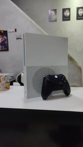 Xbox One S completo