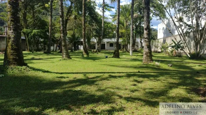 Boiçucanga - ótimo Terreno com 2.048 mts, sendo 33 x 64