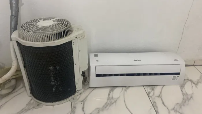 Ar condicionado 12 mil BTus Philco - NOVO, usado pouco tempo. Valor de 1.100 