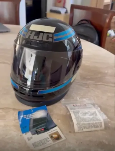 Capacete HJC novo .