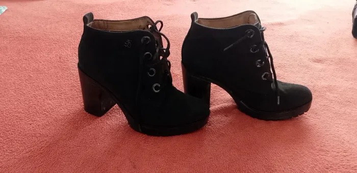 Bota preta 