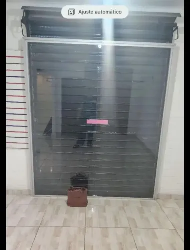 Vitrine para colocar na porta da loja