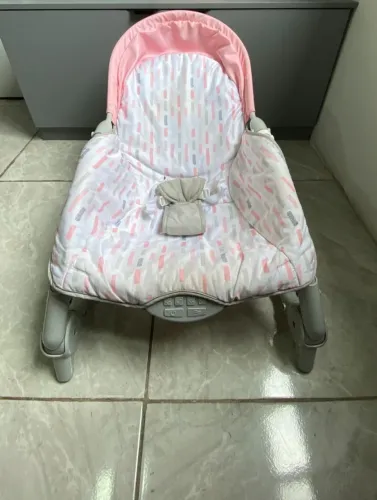 Cadeirinha de descanso e balanço Multikids Baby.