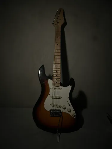 guitarra elétrica strinberg sts100 stratocaster