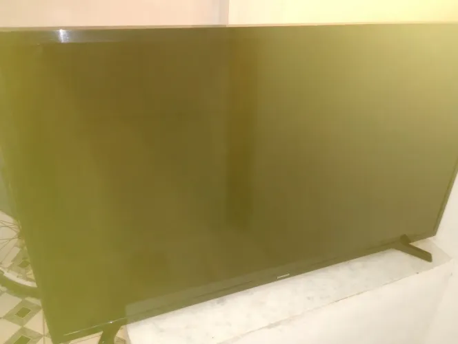 Vendo uma tv Samsung 40 polegadas Smart com  defeito 