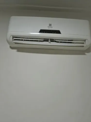 Ar-condicionado  Eletrolux 9000 BTUs 