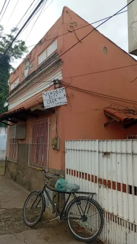 Casa ampla com 350 m² de terreno e kitnet - Excelente localização
