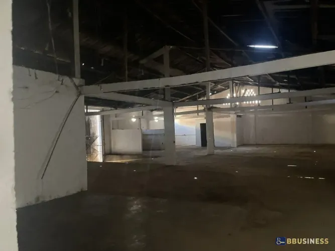 Galpão Comercial 600m² de Esquina Avenida Alberto Lamego Campos dos Goytacazes/RJ