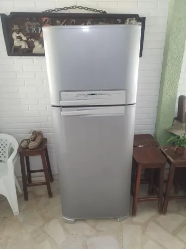 Vendo refrigerador Eletrolux 402L