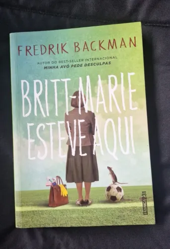 Britt-Marie Esteve Aqui - Frederik Backman