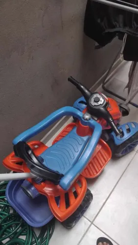Vendo carrinho de empurrar