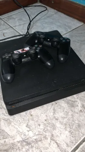 Ps4 slim