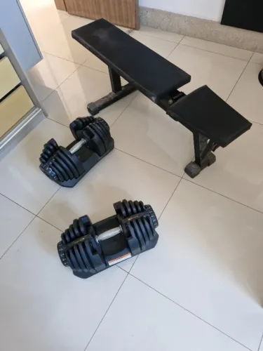 Banco Ajustável + Par de Halter Reguláveis