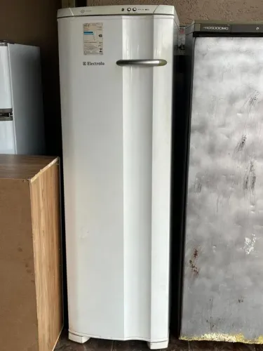Freezer vertical ffe24 frost-free