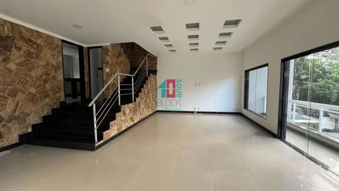 Recreio dos Bandeirantes | Casa de Condomínio 4 quartos, sendo 4 suites