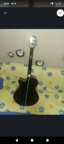 Vende-se violão