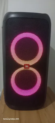 JBL PARTYBOX 100.