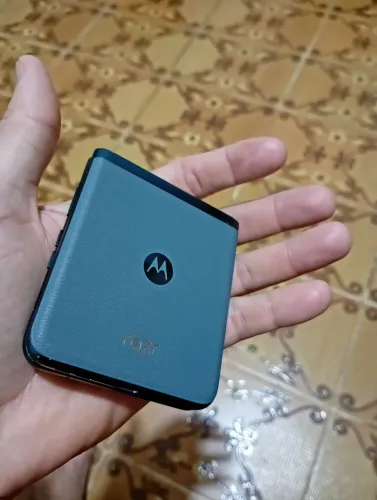 Celular Motorola RAZR 40 