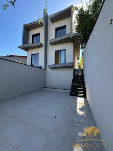 CASA COM PISCINA À VENDA EM ATIBAIA  SP