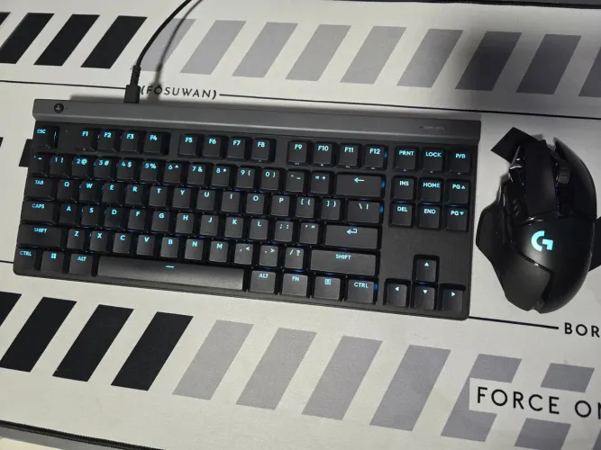 Kit mouse e teclado Logitech (G502 Lightspeed Wireless / G515 TKL com fio)