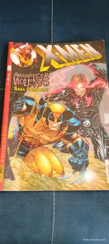 Gibis X-Men Amanhecer violento. Saga completa com capa dura e páginas especiais.