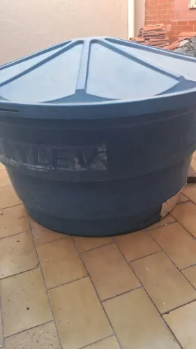 Caixa d água 1000 litros