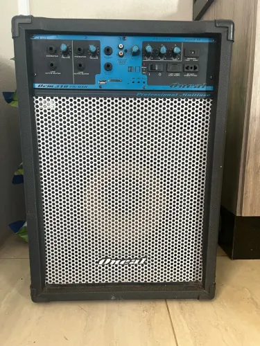 Caixa amplificada bi-volt