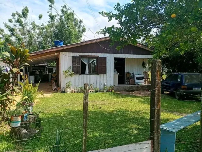 VENDO CASA AREA RURAL localizada no bairro arroio bonito estrada geral terra de areia rs
