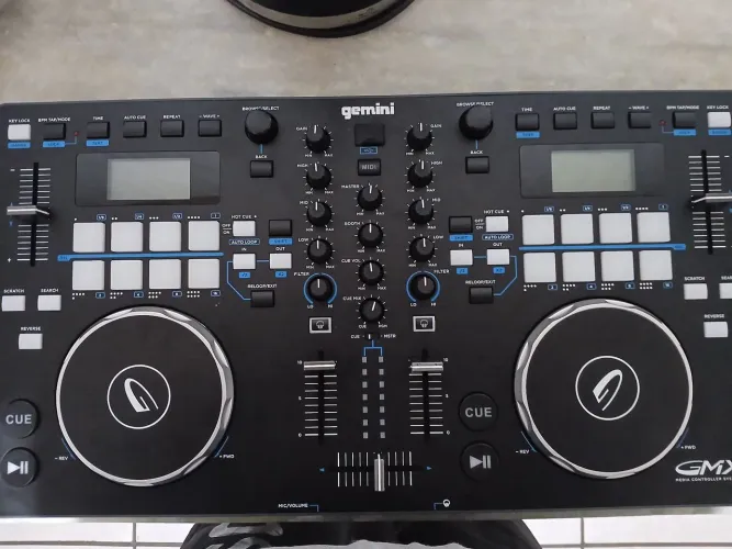 Vendo CDJ Germani GMX nova sem uso.