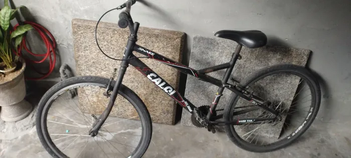 Vendo bicicleta em ótimo estado retirada somente no local ZAP *