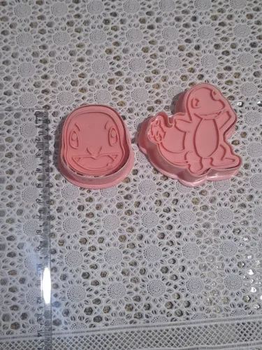 Mini Cortadores de Biscoito Pokemon Charmander