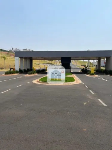 Casa para locação no bairro Granja Marileusa