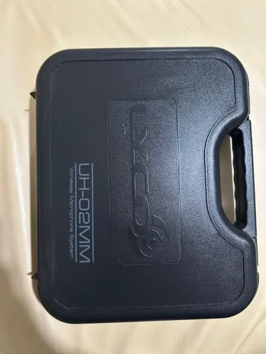 Microfone Dinâmico Sem Fio Lyco UH-02MM Preto 2 Microfones UHF