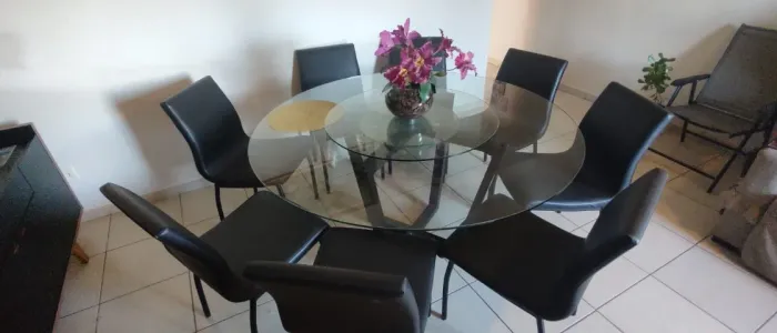 MESA DE JANTAR LINDA COM 8 CADEIRAS SOFISTICAÇÃO E ELEGÂNCIA