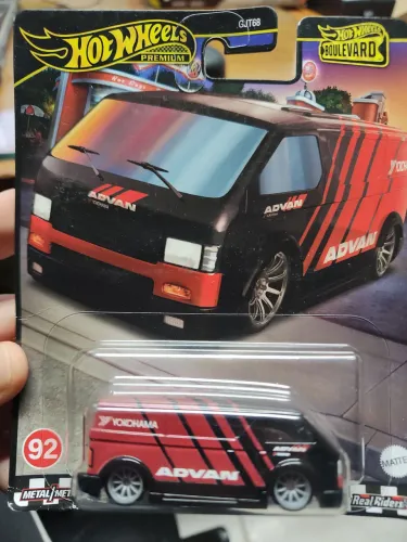 Hot Wheels Premium Boulevard MBK Van Advan